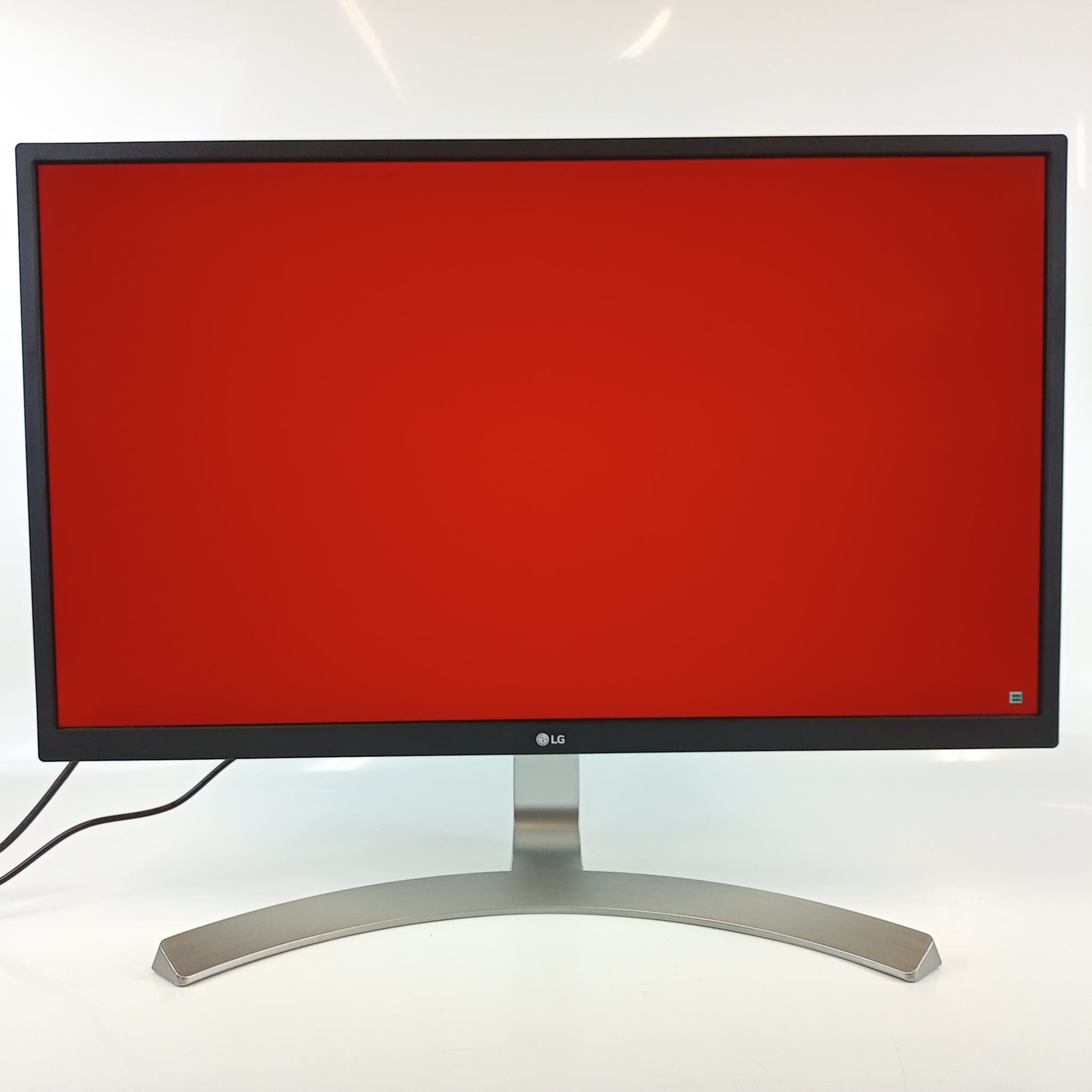 LG 27UL550-W 27
