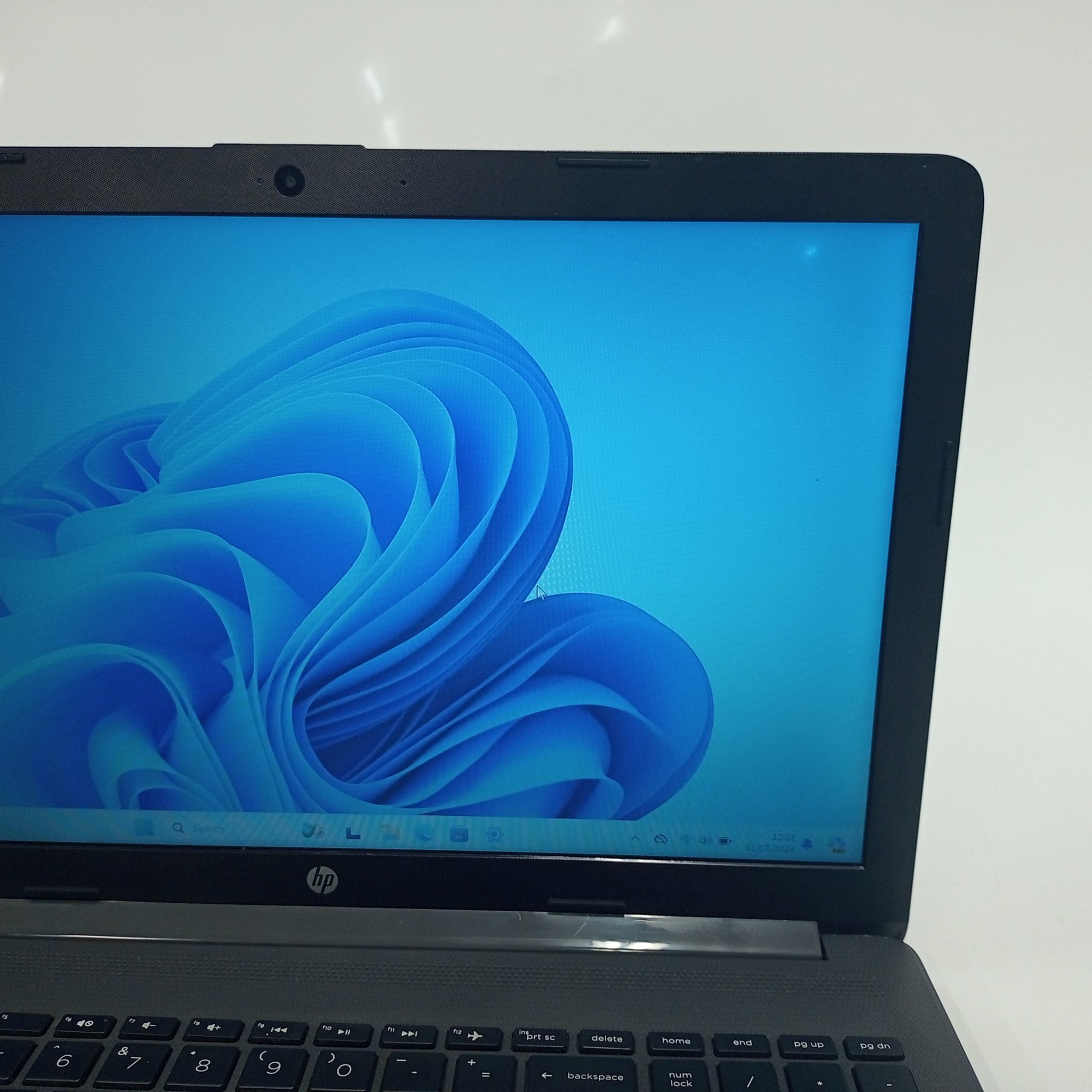 HP 250G7 CoreI5-8265U Win11　SSD Office Amazon.co.jp: 中古パソコン HP 250 G7 Windows11 ノート 一年