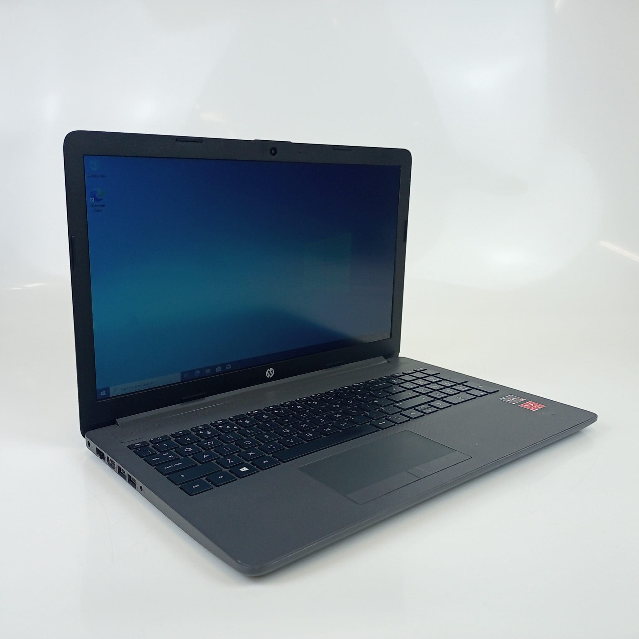 HP 255 G7 Laptop Full HD 15.6" AMD Rayzen 3 2200U 8GB RAM 256GB SSD Win 10 Pro (G) - Image 2