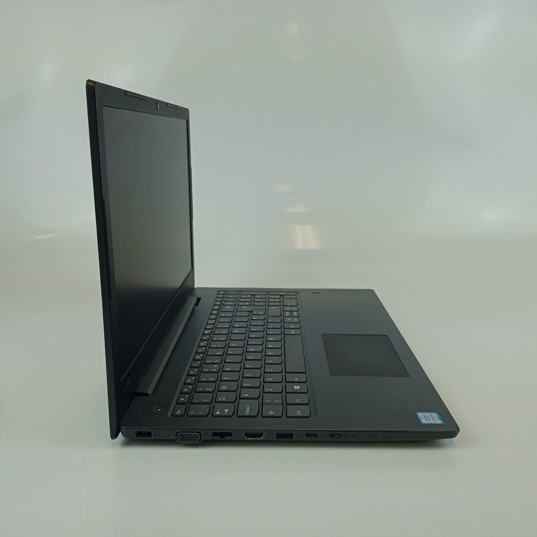 【未使用品】Lenovo V330-15IKB 81ax Corei5 Lenovo V330-15IKB 81AX Core i5 8250U 15.6